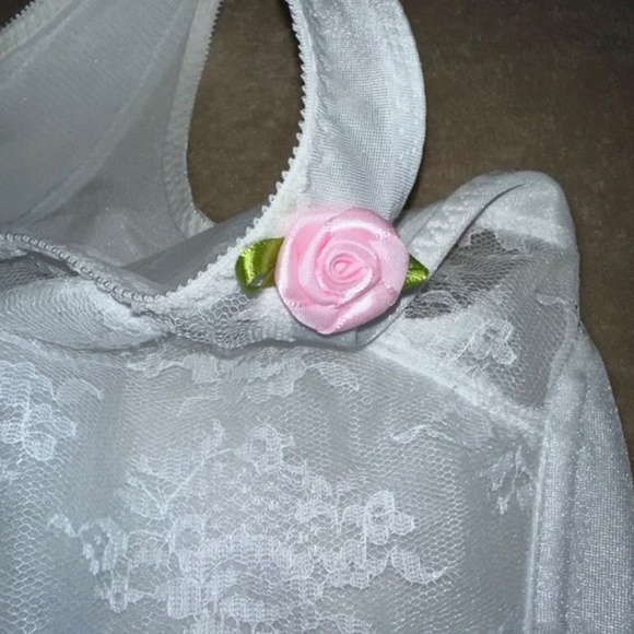 Long line, Bustier Bra. Embellished with Roses. Lace Bra Bt Cortland 42D - Picture 6 of 6